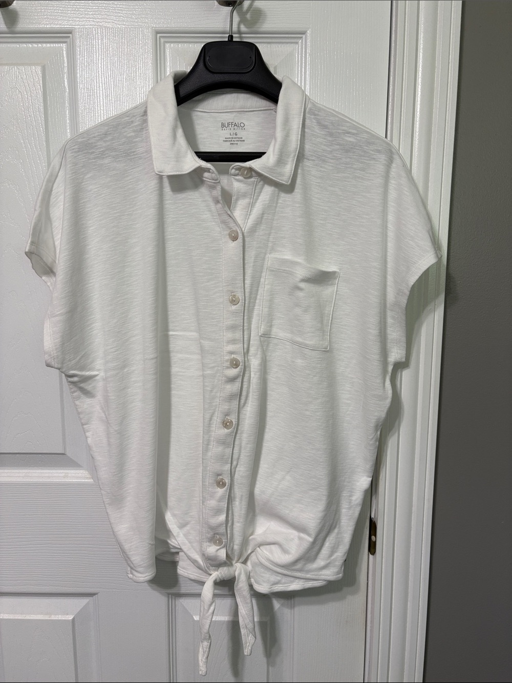 Buffalo White Tie-Front Button-Up Top